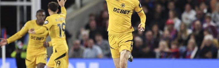 狼队主帅谈拉尔森今日缺阵：他只是受伤了，没办法出战